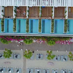 Mykonos Dove Beachfront מלון